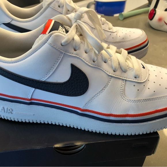 Air Force 1 ‘07 LV8 1 - Picture 3 of 10